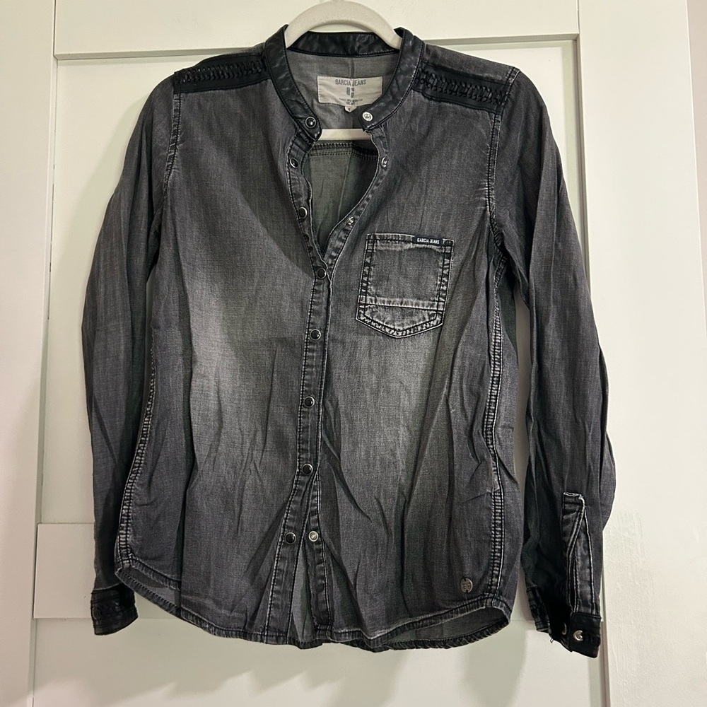 Woman’s Washed Black Button-Up Shirt